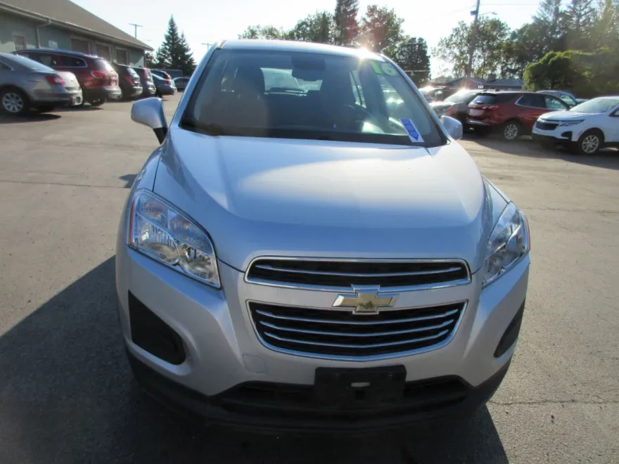 2016 Chevrolet Trax LS photo 1