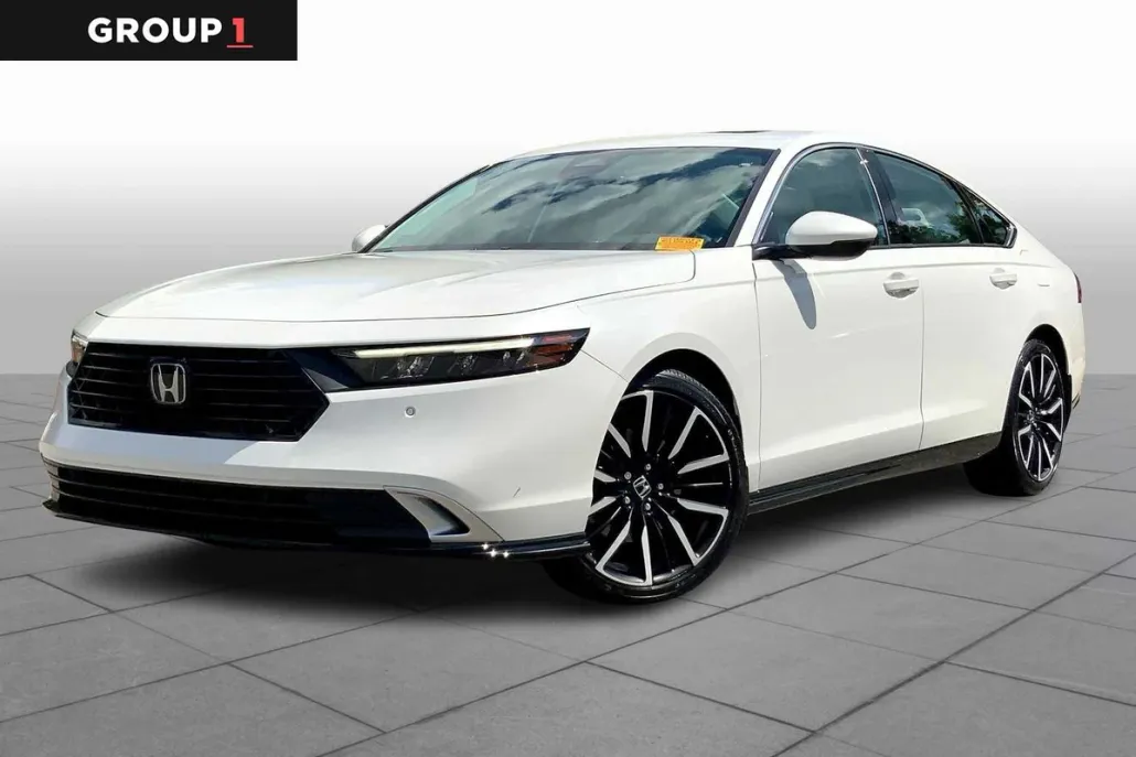 2023 Honda Accord Hybrid Touring photo 1