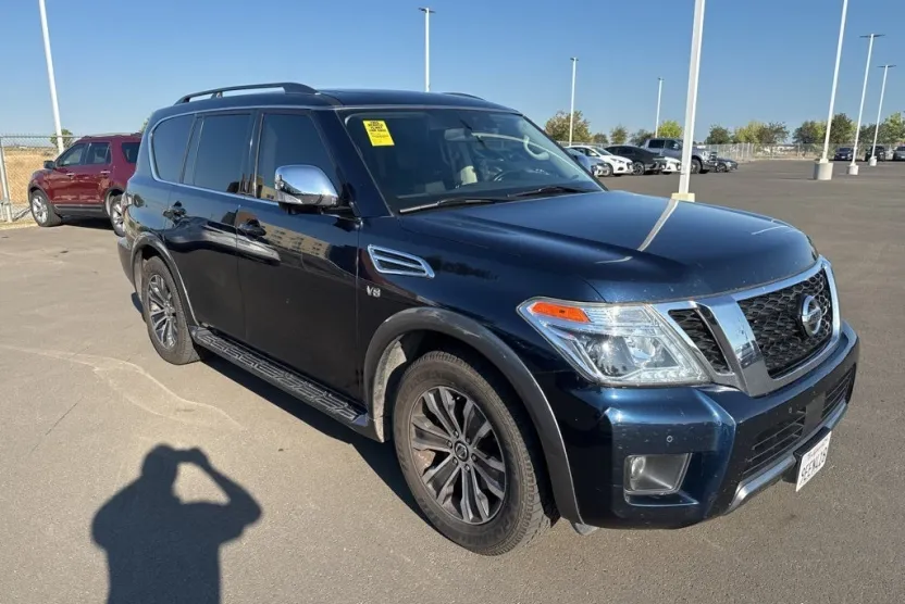 2020 Nissan Armada SL photo 1