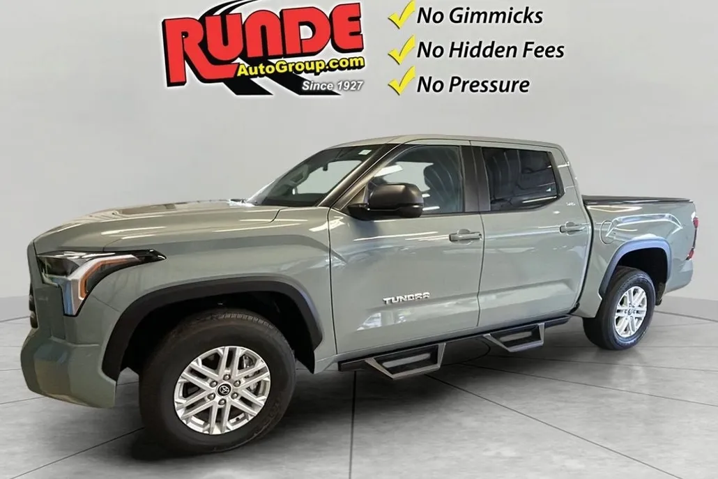 2024 Toyota Tundra SR5 photo 1