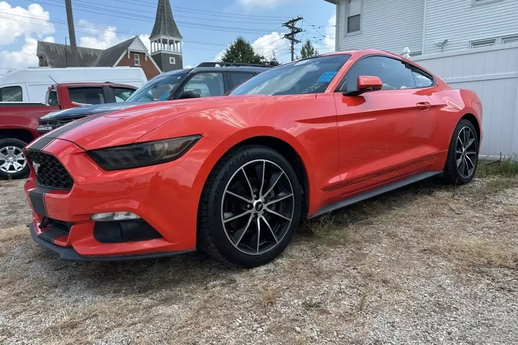 2015 Ford Mustang EcoBoost photo 1