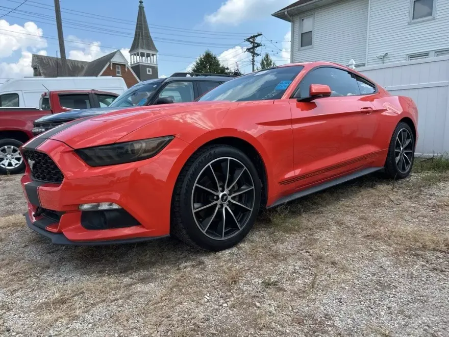 2015 Ford Mustang EcoBoost photo 1
