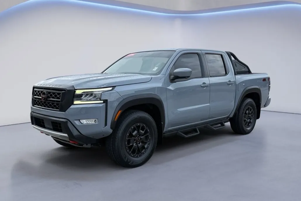 2022 Nissan Frontier Crew Cab PRO-4X photo 1
