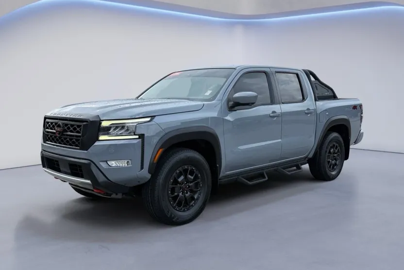 2022 Nissan Frontier Crew Cab PRO-4X photo 1
