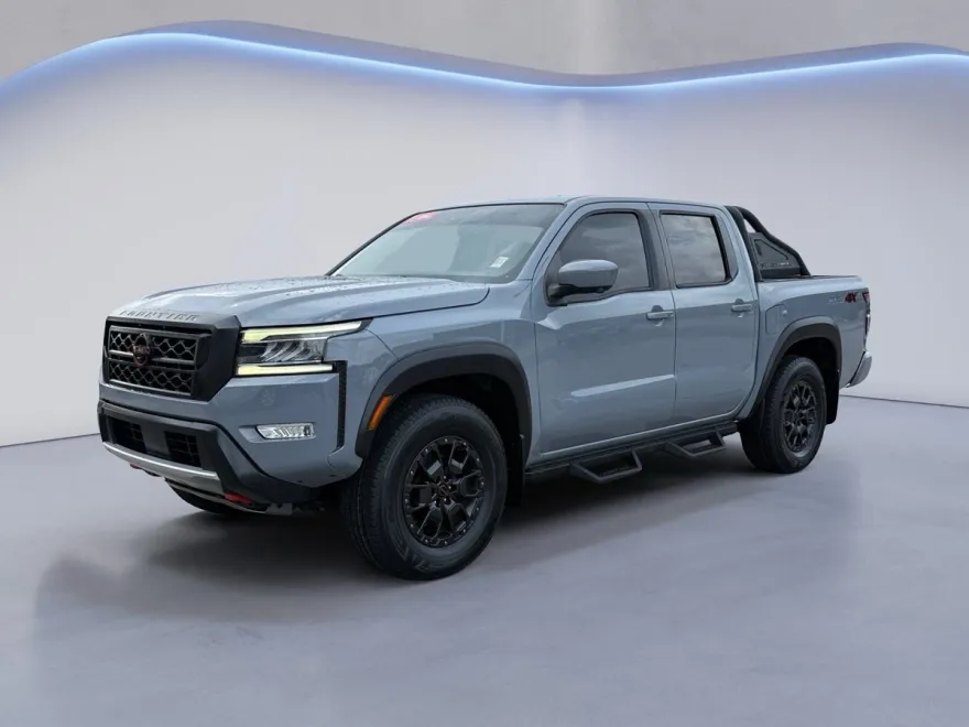 2022 Nissan Frontier Crew Cab PRO-4X photo 1