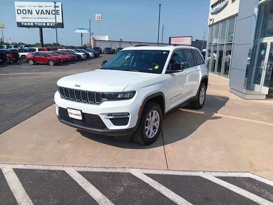 2022 Jeep Grand Cherokee Limited photo 1
