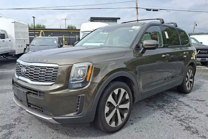 2020 Kia Telluride EX photo 1
