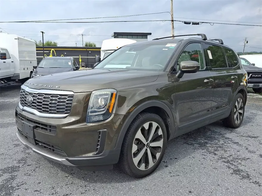 2020 Kia Telluride EX photo 1