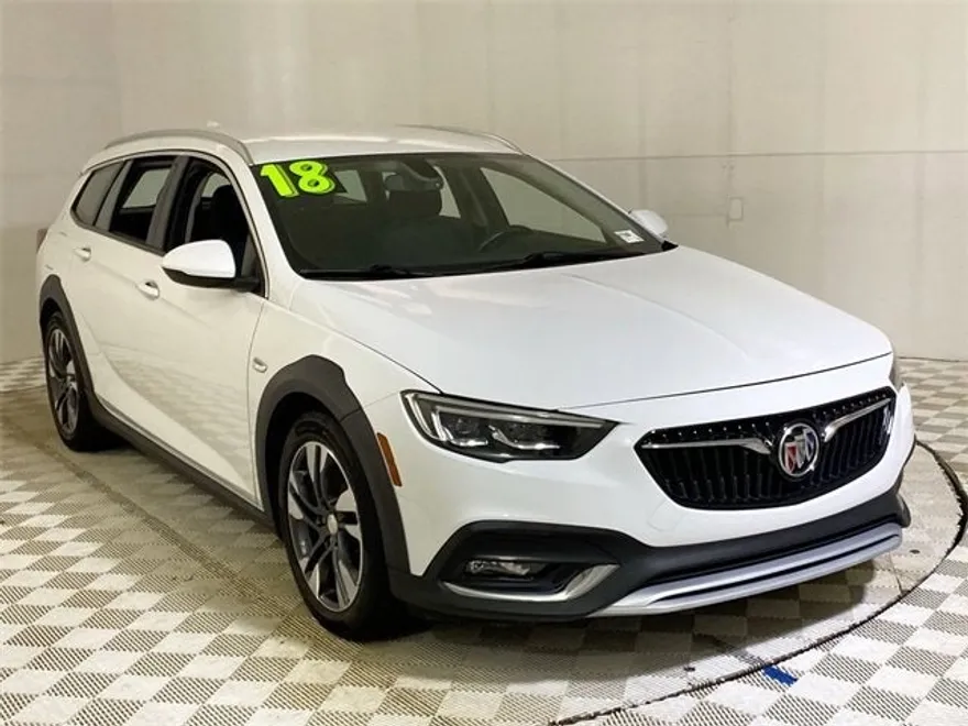 2018 Buick Regal TourX Preferred photo 1