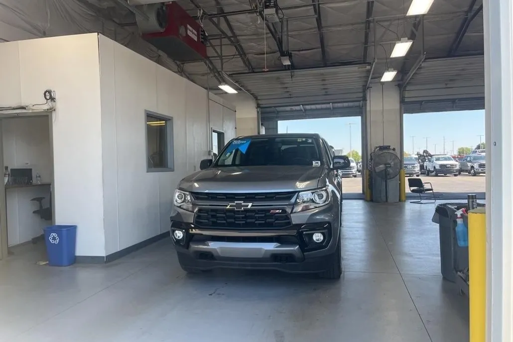 2022 Chevrolet Colorado Z71 photo 1