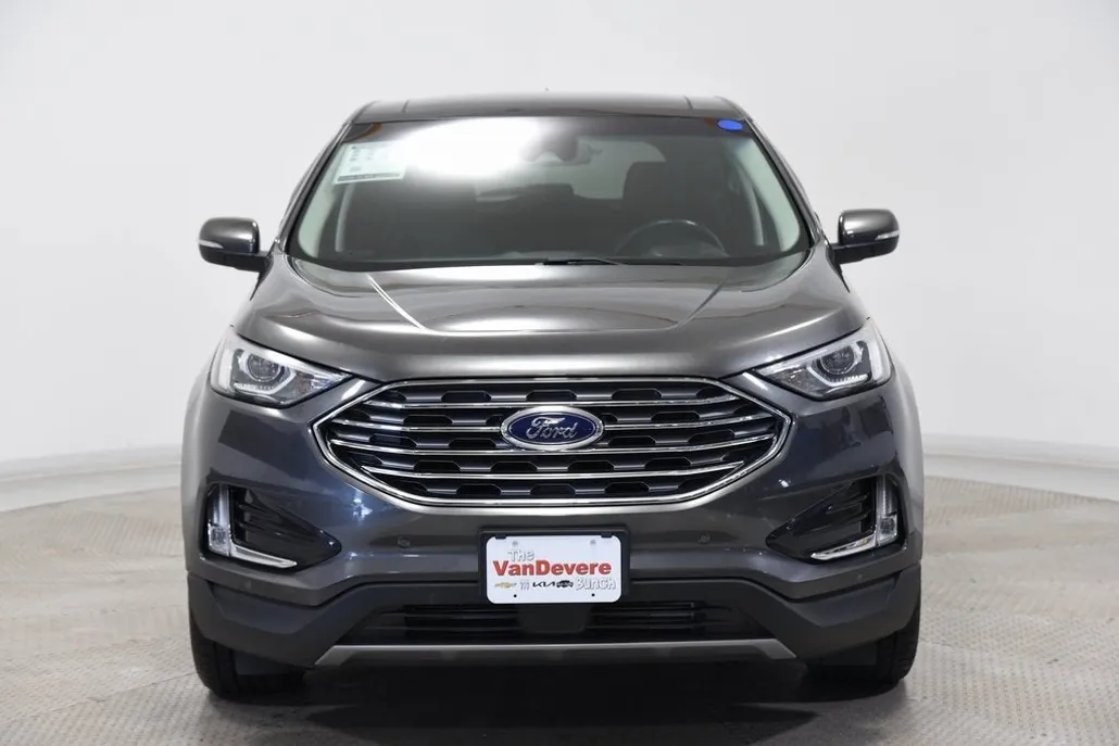 2020 Ford Edge Titanium photo 1