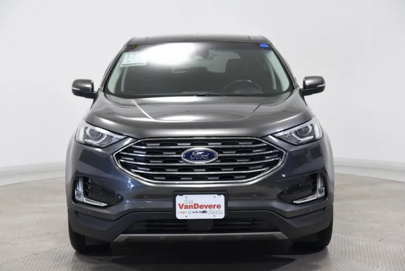 2020 Ford Edge Titanium photo 1