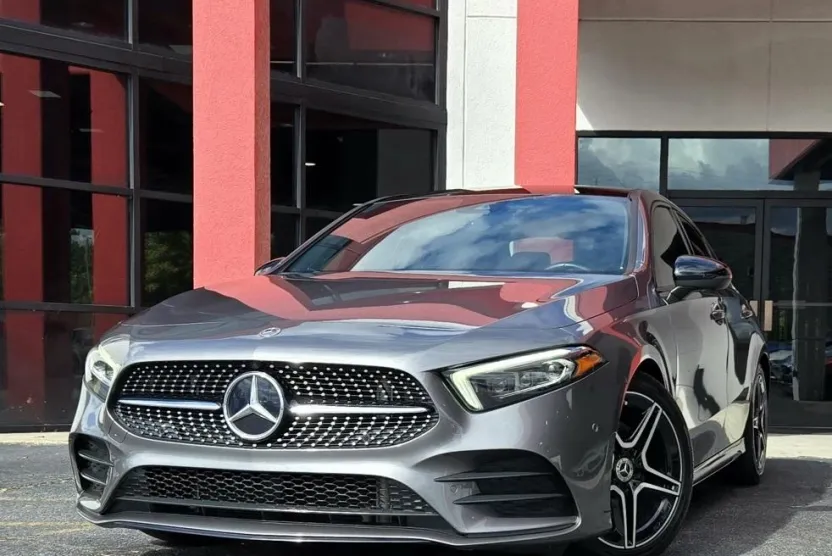2021 Mercedes Benz A 220 photo 1