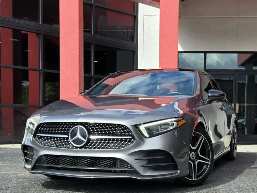 2021 Mercedes Benz A 220 photo 1