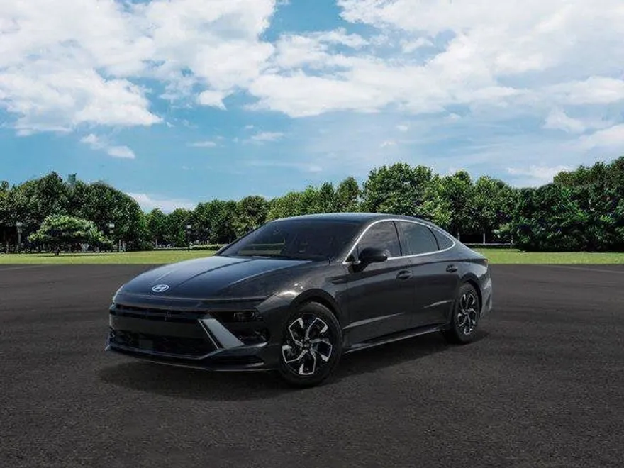 2025 Hyundai Sonata SEL photo 1