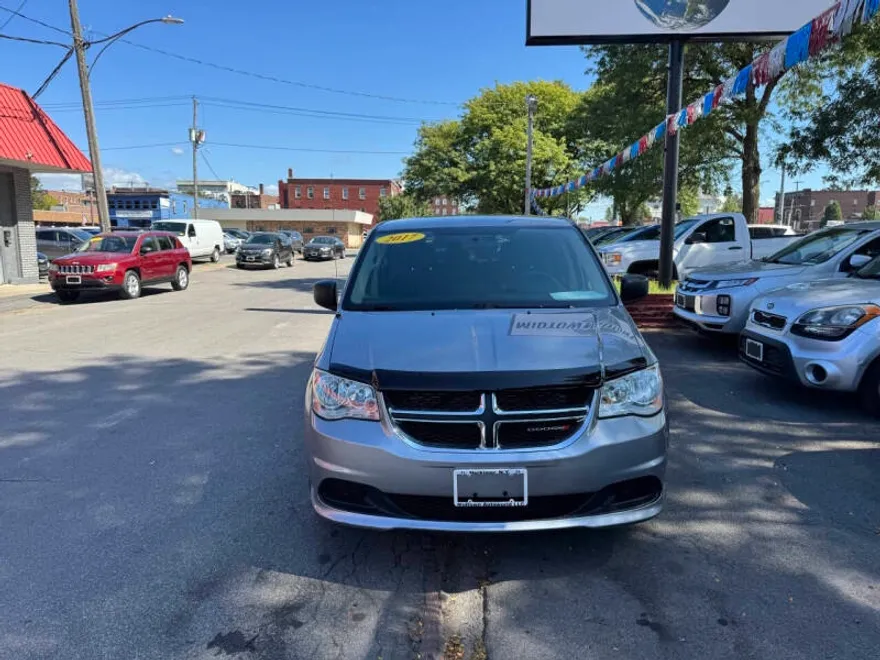 2017 Dodge Grand Caravan SE SXT Express photo 1
