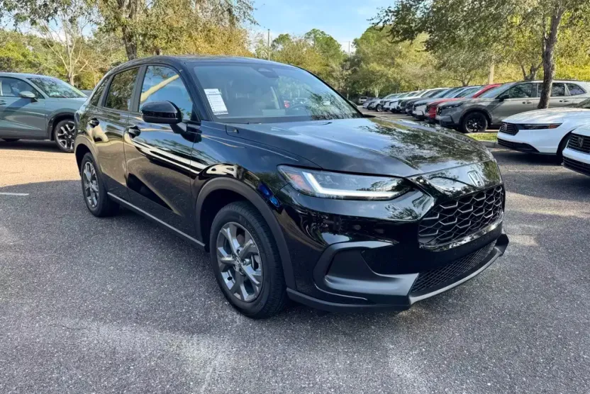 2026 Honda HR-V LX photo 1