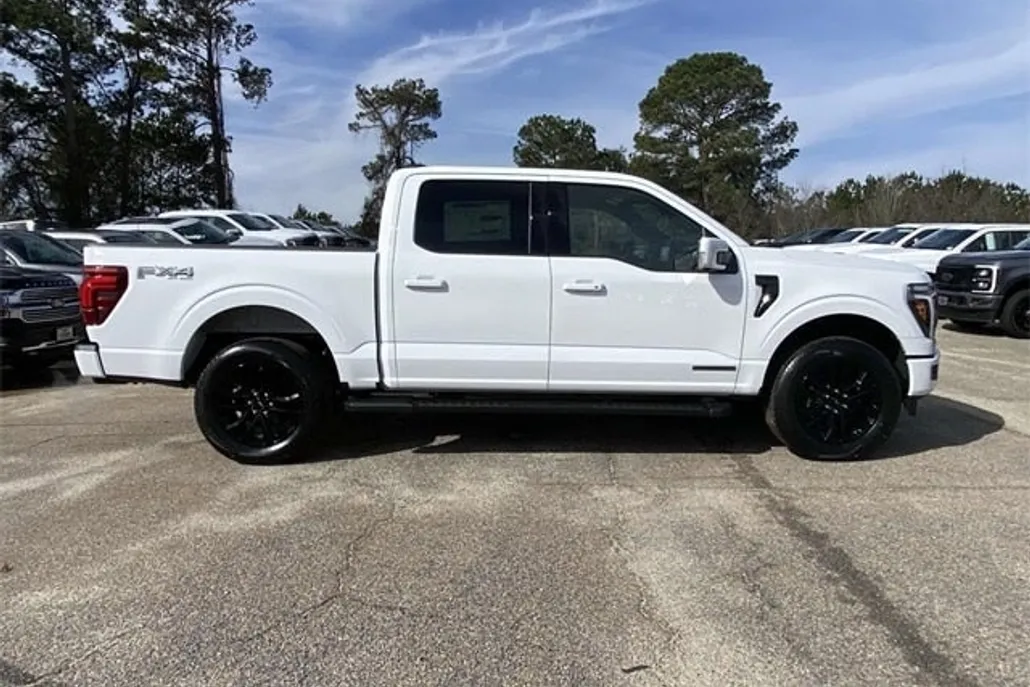 2025 Ford F-150 Lariat photo 1