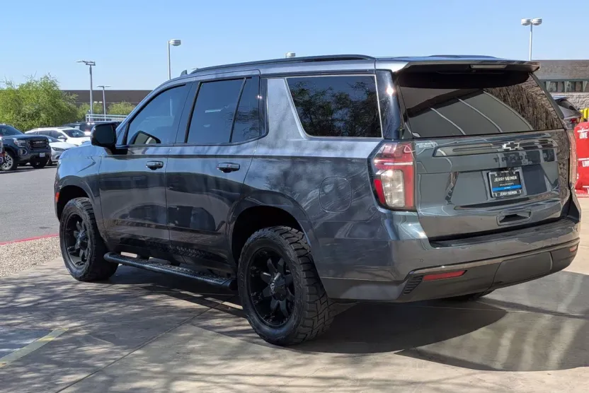 2021 Chevrolet Tahoe Z71 photo 1
