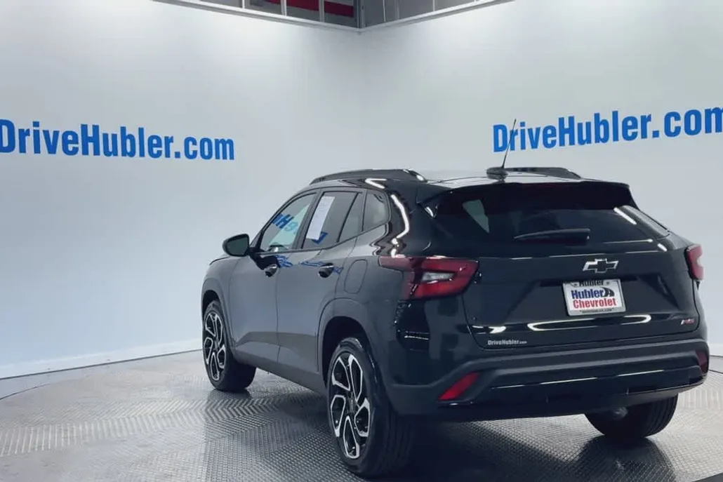 2025 Chevrolet Trax photo 1