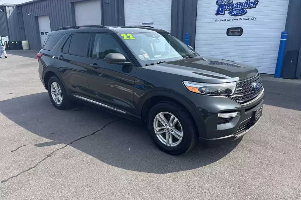 2022 Ford Explorer XLT photo 1