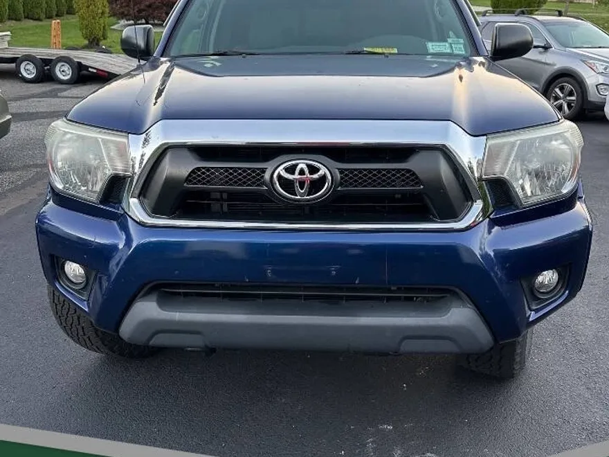 2014 Toyota Tacoma V6 photo 1