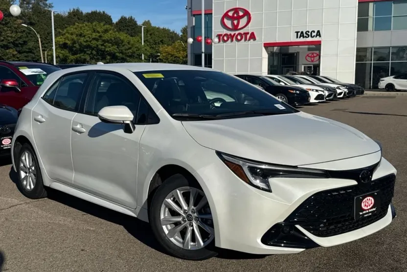2025 Toyota Corolla SE photo 1