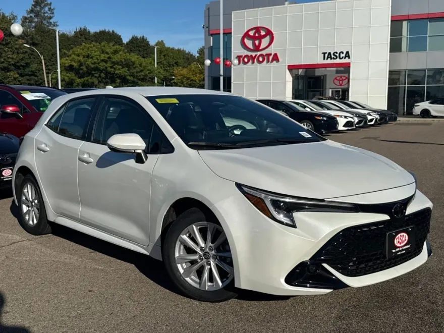 2025 Toyota Corolla SE photo 1