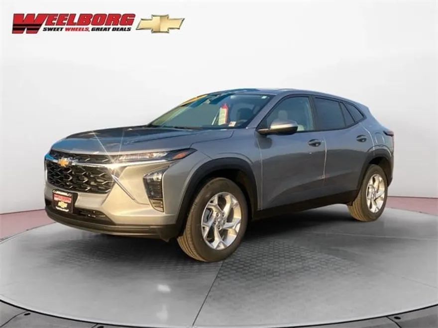 2026 Chevrolet Trax LS photo 1