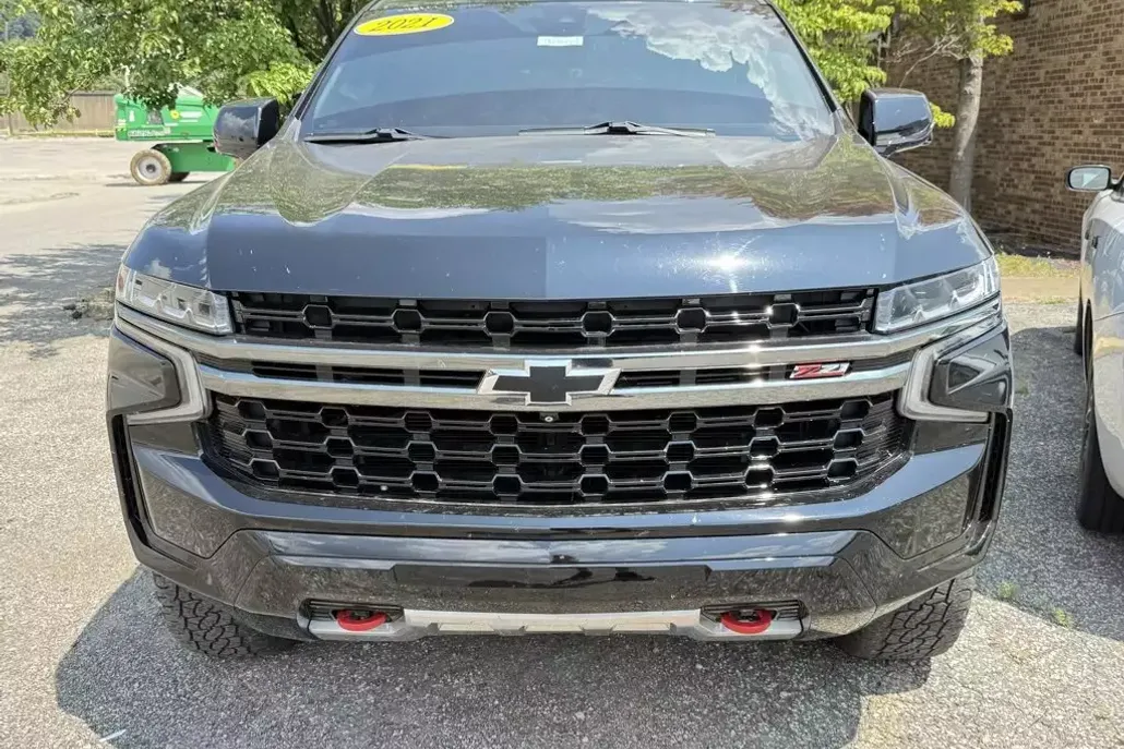 2021 Chevrolet Suburban Z71 photo 1