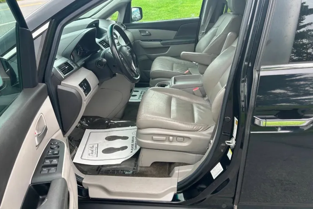 2011 Honda Odyssey EX-L photo 1