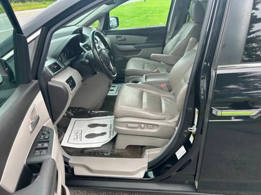 2011 Honda Odyssey EX-L photo 1