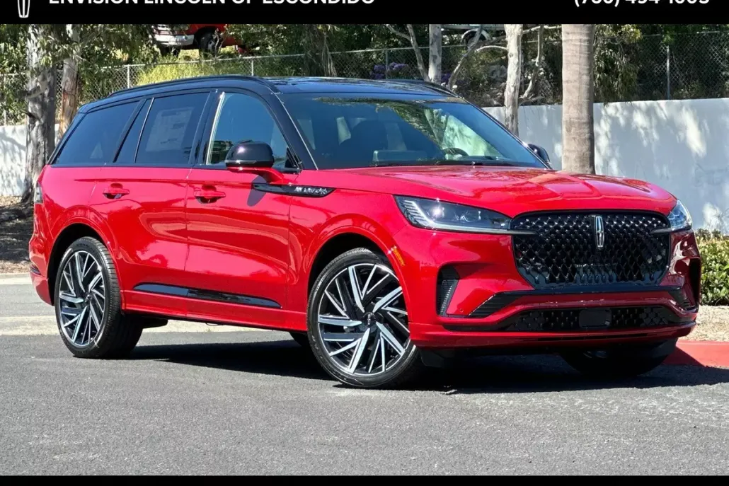 2025 Lincoln Aviator Black Label photo 1