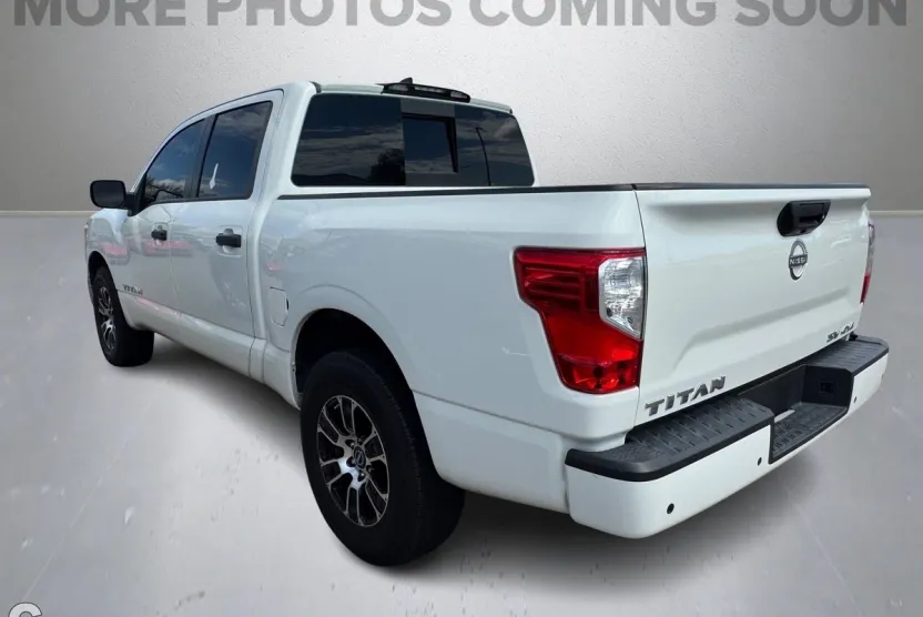 2023 Nissan Titan SV photo 1
