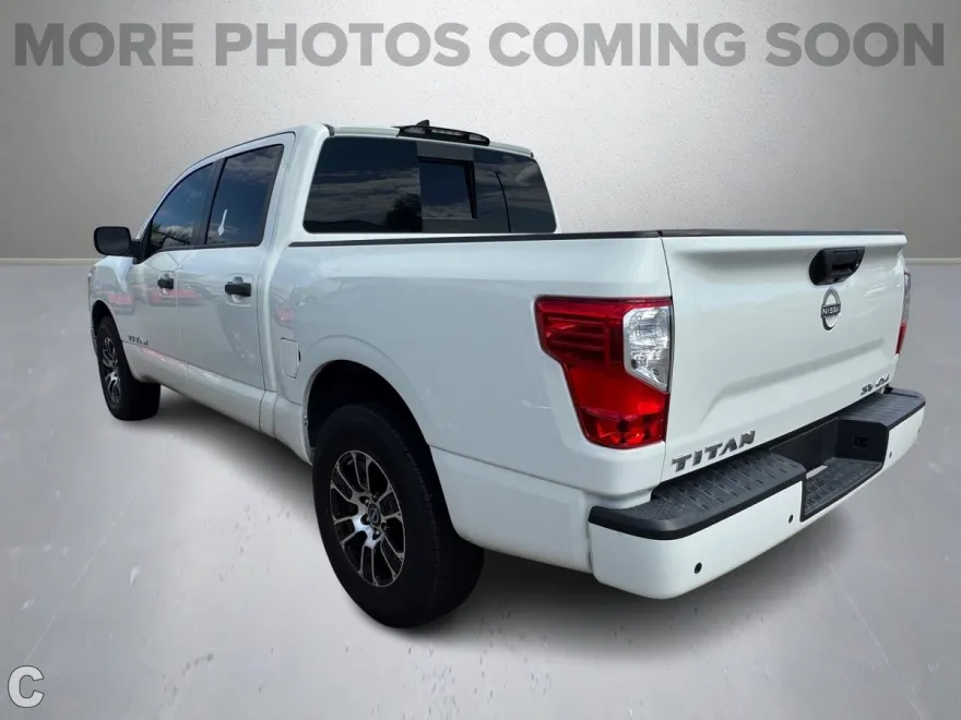 2023 Nissan Titan SV photo 1