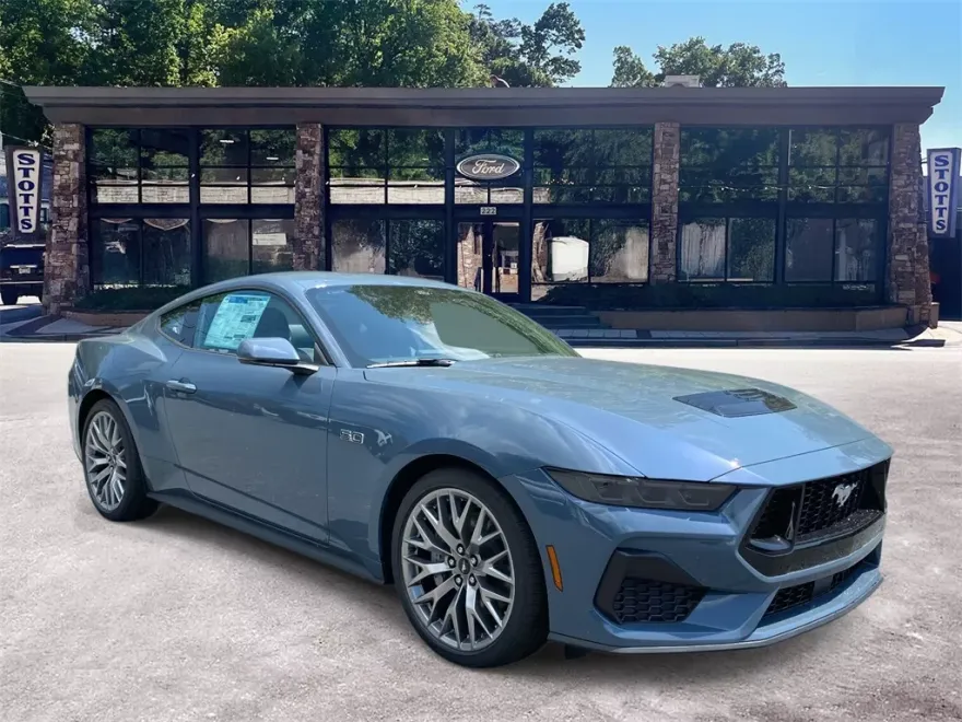 2025 Ford Mustang GT Premium photo 1