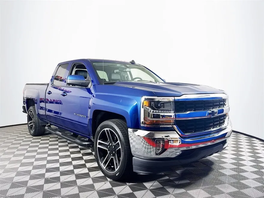 2017 Chevrolet Silverado 1500 photo 1