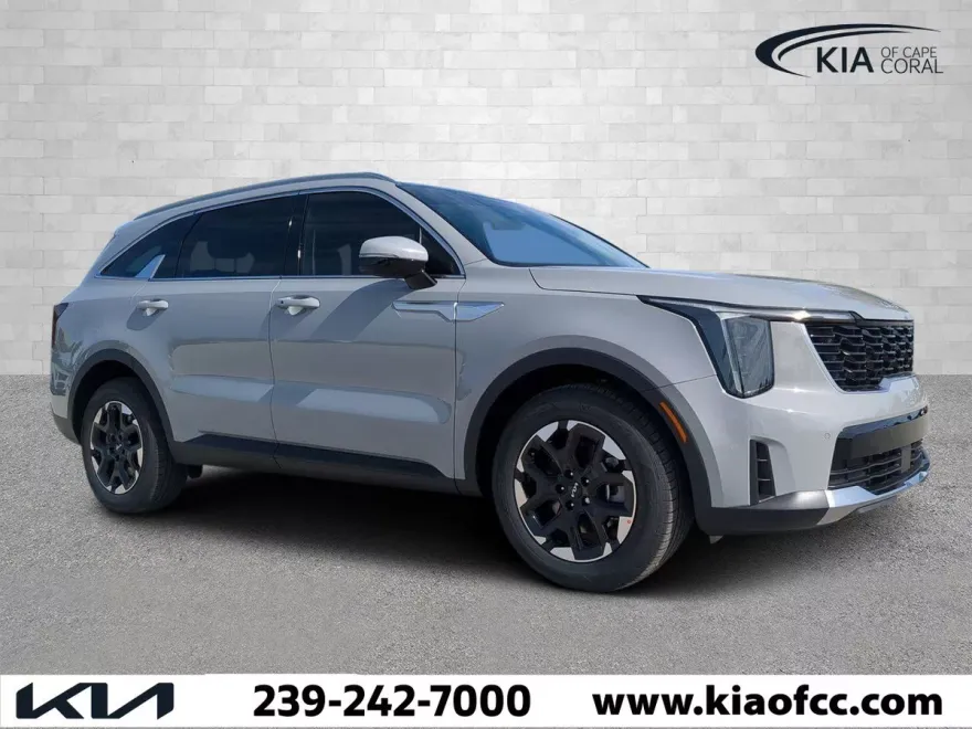 2024 Kia Sorento S photo 1