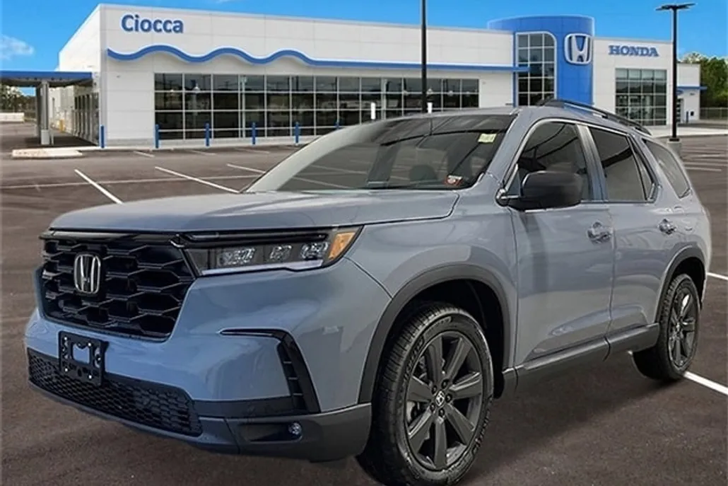 2025 Honda Pilot Sport photo 1