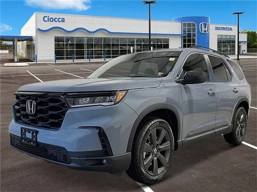 2025 Honda Pilot Sport photo 1