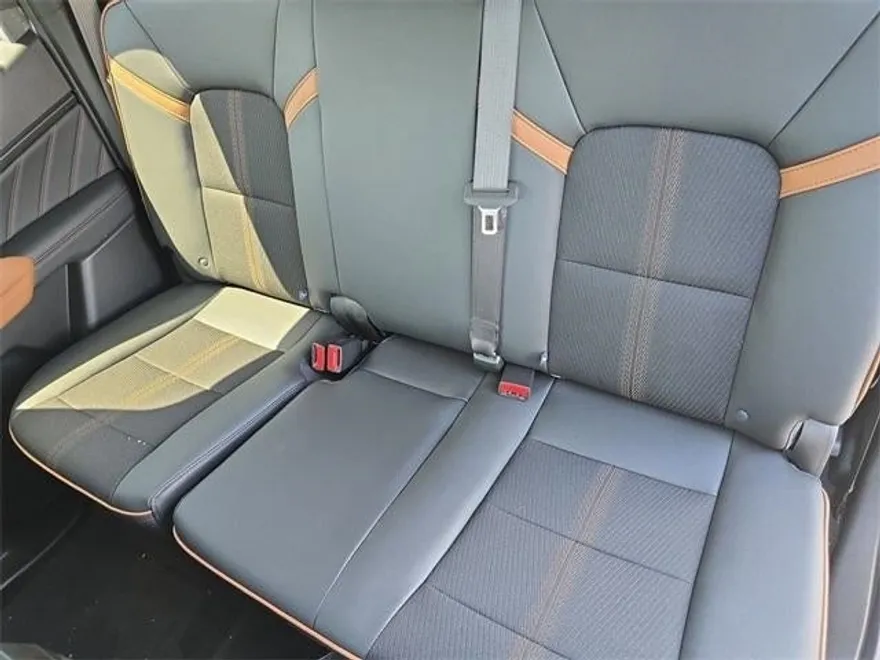 2025 Gmc Canyon AT4 photo 24