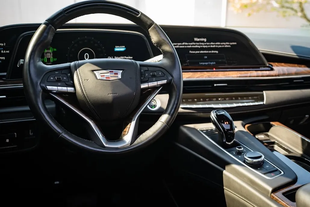 2021 Cadillac Escalade ESV Sport Platinum photo 1