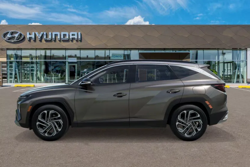 2026 Hyundai Tucson Hybrid Limited photo 1