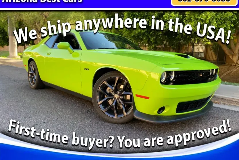 2023 Dodge Challenger R/T photo 1
