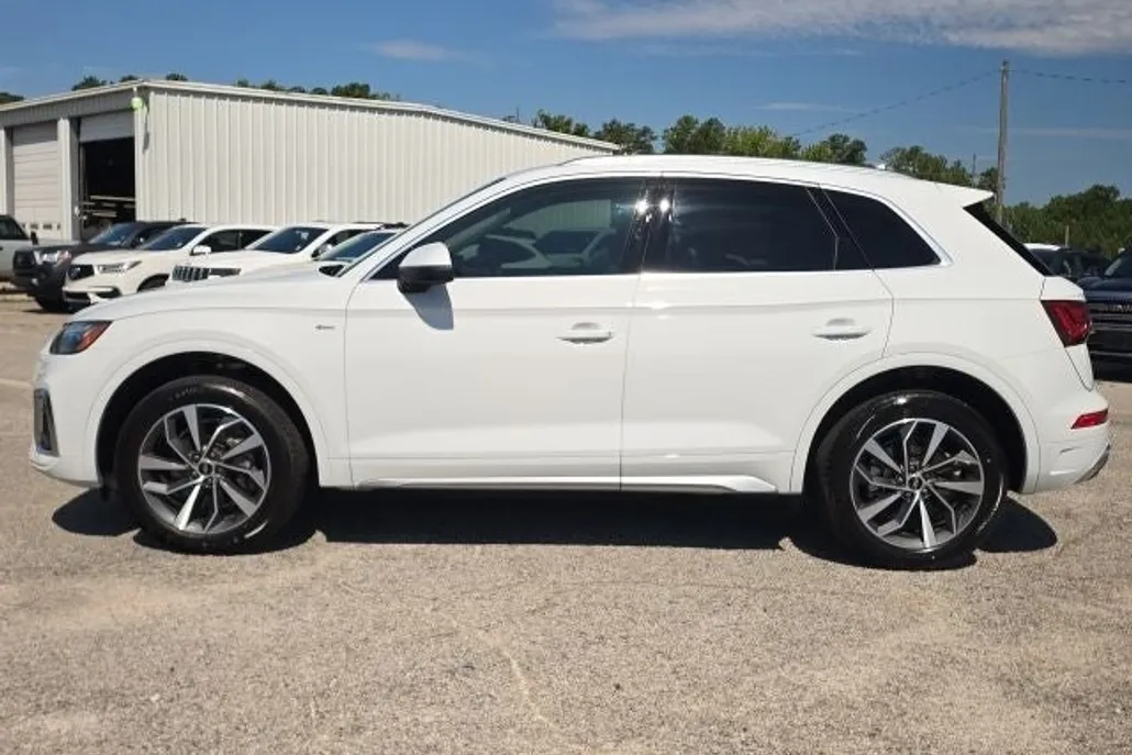 2022 Audi Q5 45 S line Premium photo 1