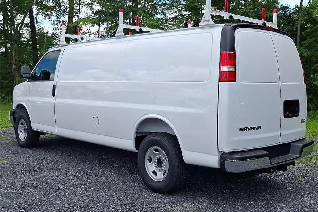 2025 Gmc Savana Cargo 2500 photo 1