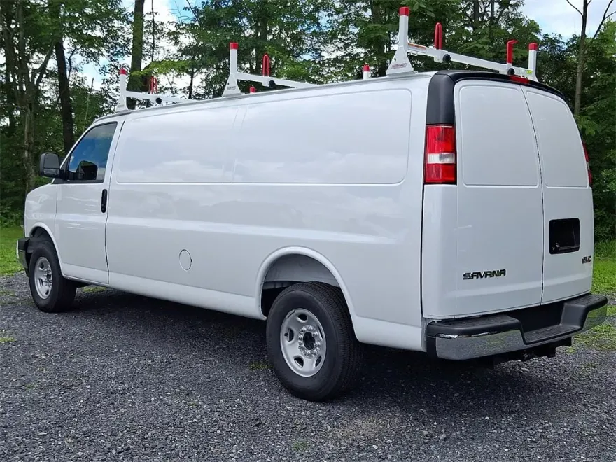 2025 Gmc Savana Cargo 2500 photo 1