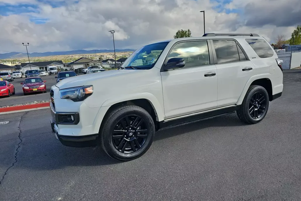 2020 Toyota 4Runner Limited photo 1