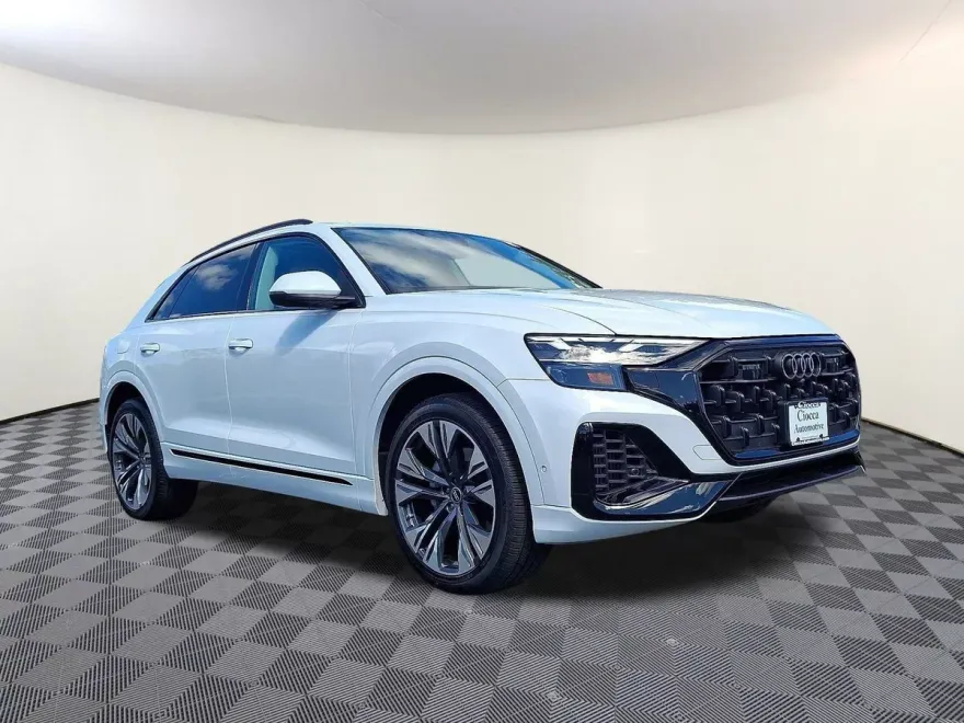 2025 Audi Q8 55 Premium Plus photo 1