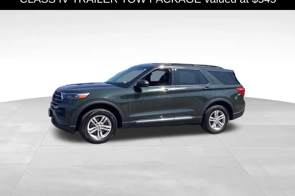 2022 Ford Explorer XLT photo 1